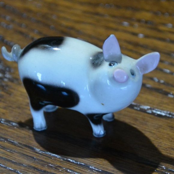 Black and White ceramic pigs Set of 2 - Picture 4 of 8
